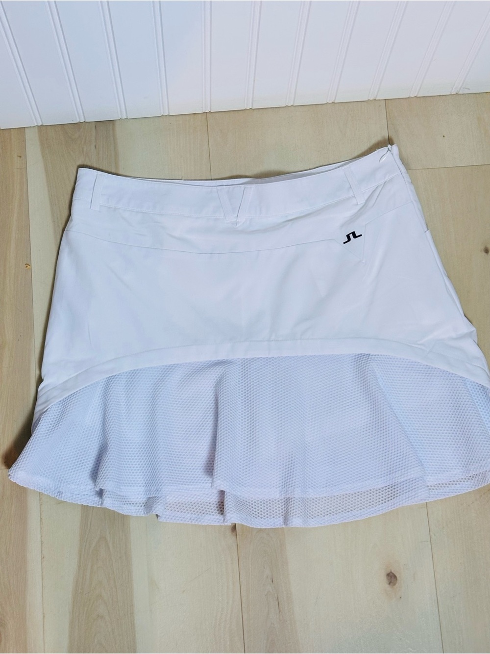 J.Lindeberg White Performance Golf Skort XL - Picture 5 of 14